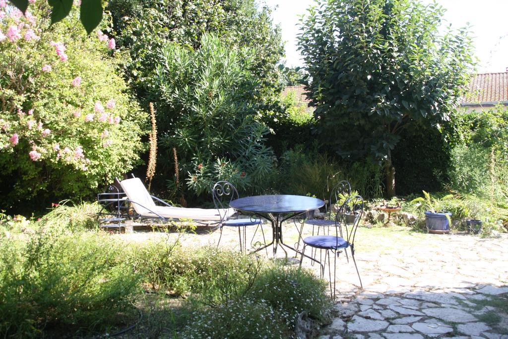 Aux Pots Bleus Bed & Breakfast Nissan-lez-Enserune Exterior foto