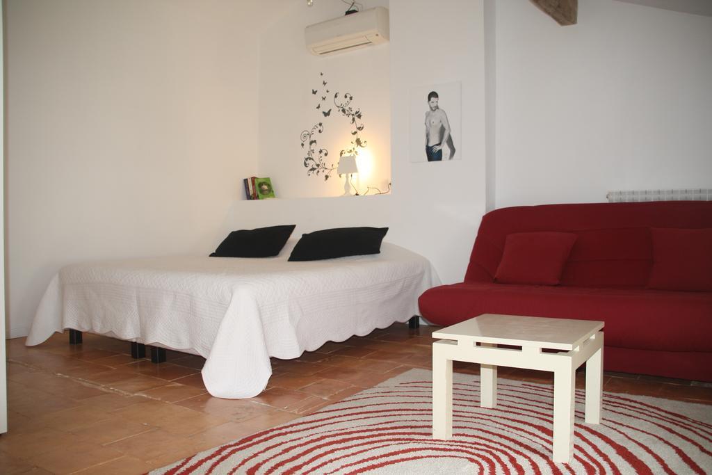 Aux Pots Bleus Bed & Breakfast Nissan-lez-Enserune Cameră foto